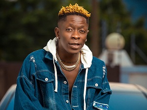Shatta Wale claps back at critics over allegations of fake cheque