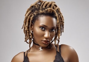 how wendy shay manages social media for her mental health