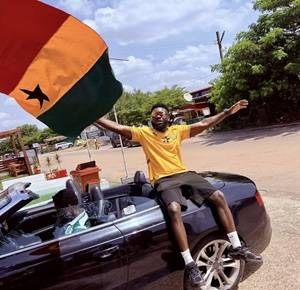 Donzy – BlackStars